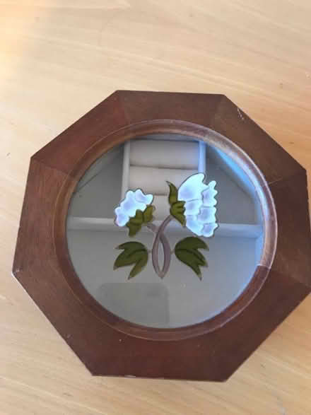 Photo of free Jewellry Box (Chapelford WA5) #1