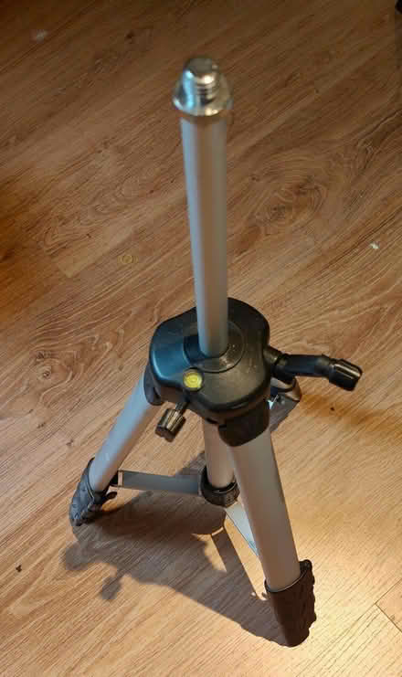 Photo of free Folding / telescopic camera tripod (Tyttenhanger AL4) #2