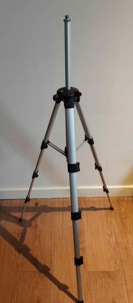 Photo of free Folding / telescopic camera tripod (Tyttenhanger AL4) #4