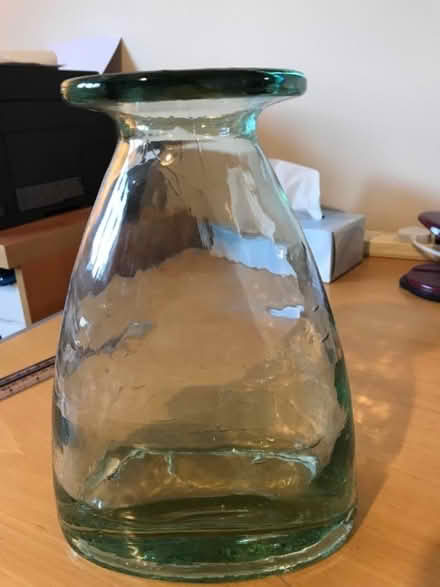 Photo of free Glass vase (Chapelford WA5) #1
