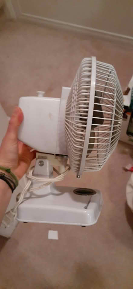 Photo of free miniature tabletop fan (Riverside South) #2