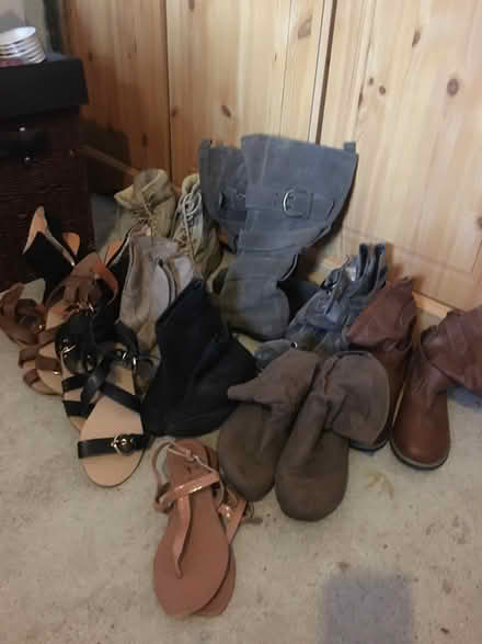 Photo of free Selection of boots and sandals (HG3) #1