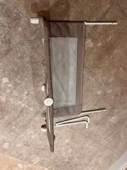 Photo of free Lindam bed guard (Teddington TW11) #4