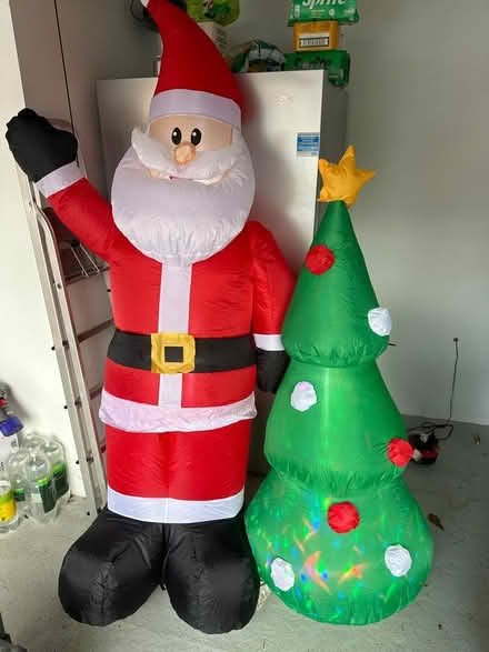 Photo of free Inflatable Santa and treee (Hitchin) #1