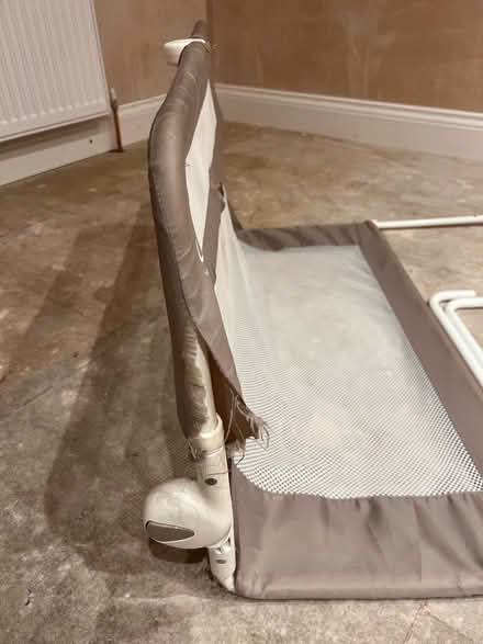 Photo of free Lindam bed guard (Teddington TW11) #2