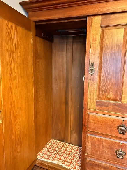 Photo of free Narnia wardrobe (Ketley TF1) #3