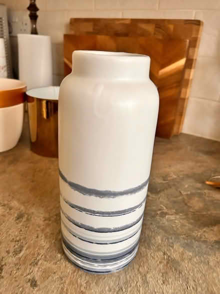 Photo of free Vase (Woodford Green) #1