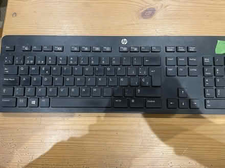Photo of free HP Wireless Keyboard (BA2) #1