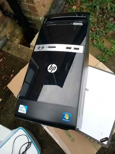 Photo of free HP tower PC, no hardrive (Sidley TN40) #1