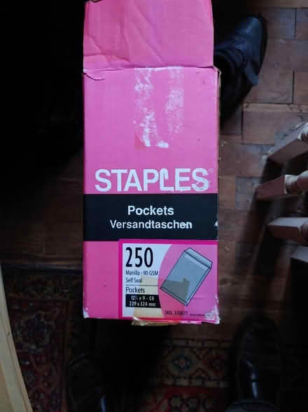 Photo of free Box of C4 (229 x 324mm) Envelopes (Henbury BS10) #2