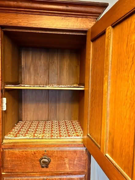 Photo of free Narnia wardrobe (Ketley TF1) #1