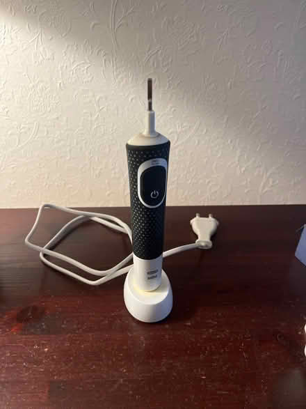 Photo of free Oral B electric tooth brush (Coventry CV3) #1