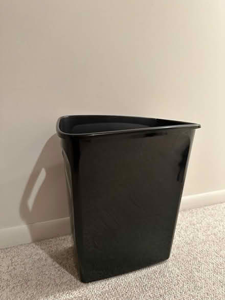 Photo of free Hefty Black Plastic Trash Bin (Northeast Ann Arbor) #1