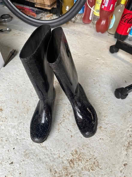 Photo of free Girls Black Sparkly Wellies size 5 (Hitchin) #1
