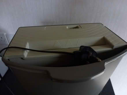 Photo of free Dahle deskside shredder (Fetcham) #1