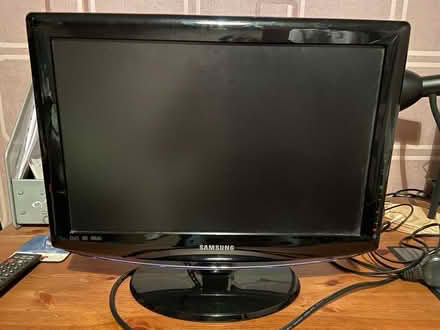 Photo of free Samsung 19” tv/monitor (WN7) #2