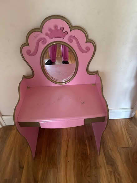 Photo of free Girls makeup table (KT2) #1