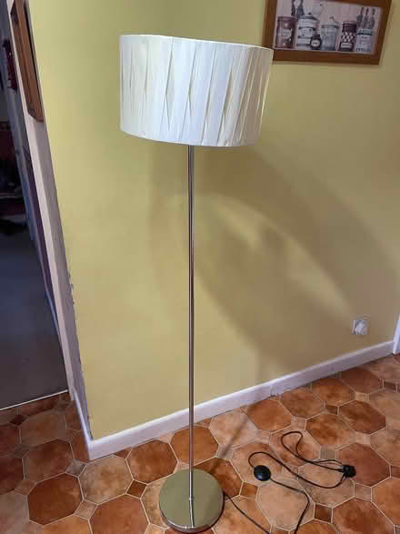 Photo of free Tall Floor Lamp with shade, footswitch (Abraham Heights LA1) #4