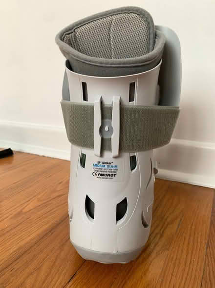 Photo of free AirCast for Left foot/ankle injury (Upper Beaches) #2