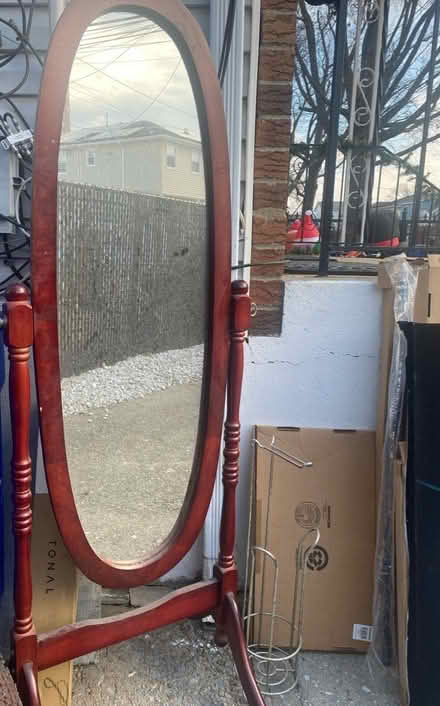 Photo of free Standing Mirror (Jamaica Queens) #2
