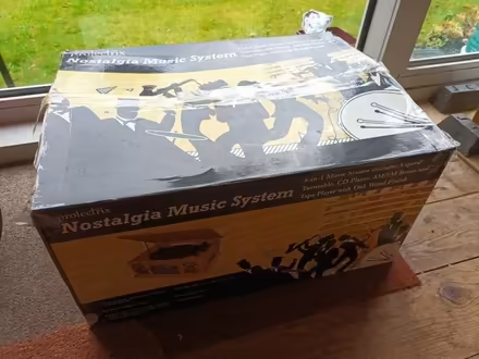 Photo of free Nostalgia Music System (Torrance G64) #2