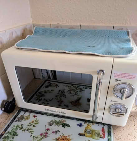 Photo of free Microwave oven (Bridlington YO16) #1