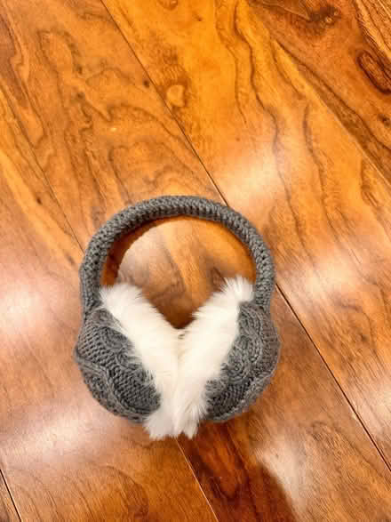 Photo of free Ear-warmer headphones (w/ cable) (SW7) #1