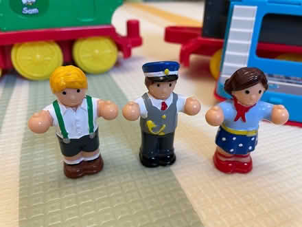 Photo of free Toy train & carriage (Canton CF5) #1