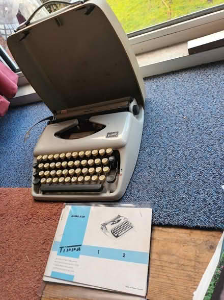 Photo of free Typewriter (Torrance G64) #1