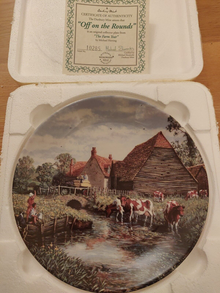 Photo of free Danbury Mint Wedgwood Plates x4 (Finchampstead, RG40) #3