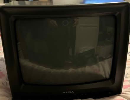 Photo of free 14 inch tv (Bracknell) #1