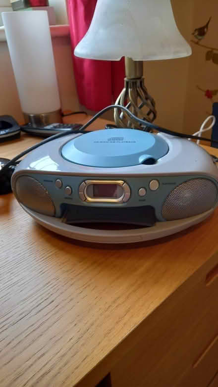 Photo of free CD and Radio Player (Bernards Heath AL1) #1