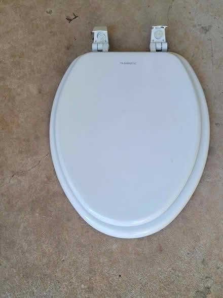 Photo of free Toilet seat (Millwood) #1
