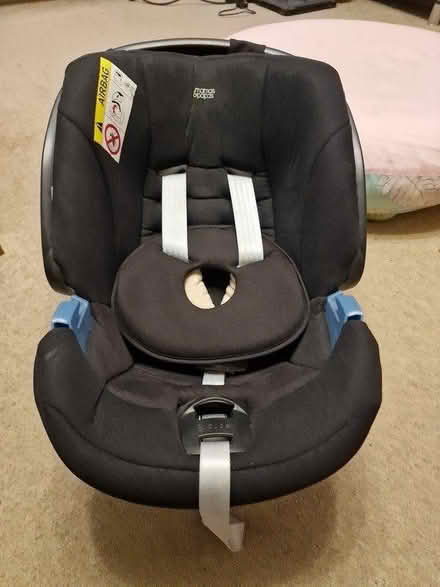 Photo of free Mamas & Papas Car seat with base (Croydon) #1