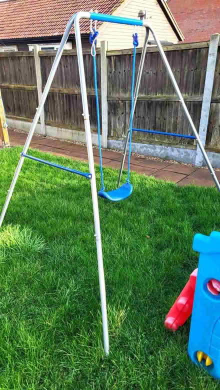 Photo of free Baby/ Kid swing (Laindon SS15) #2