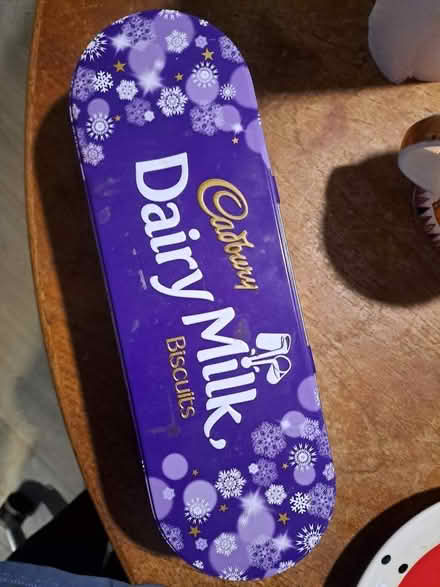 Photo of free Empty biscuit tin (Fishermead MK6) #1