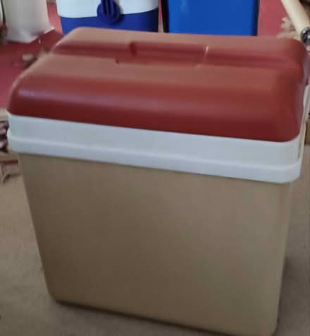 Photo of free Cool box (Woking GU22) #1