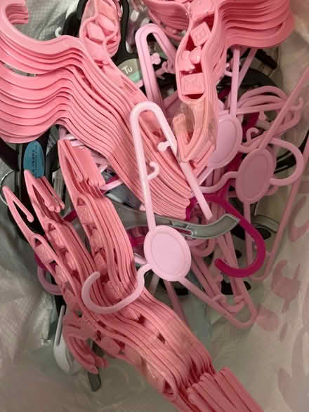 Photo of free Bag of children’s hangers (Rutherglen) #1