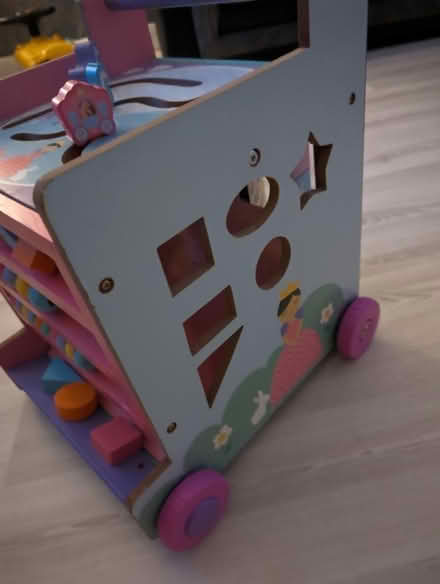 Photo of free Push along activity cube (Lees OL4) #4