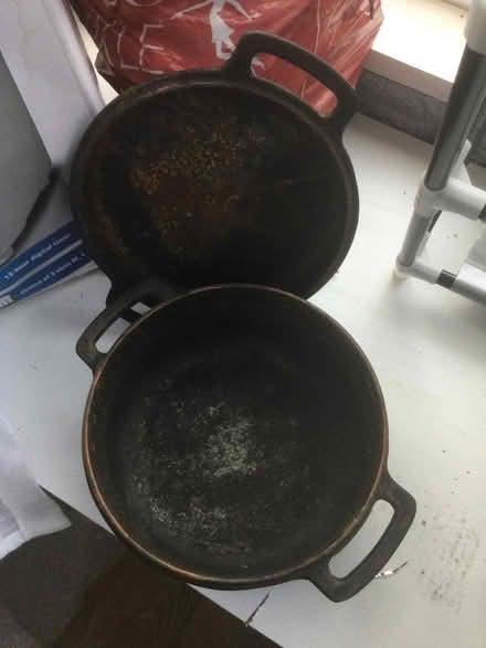 Photo of free Cast Iron Pot (Wincobank, S5) #2