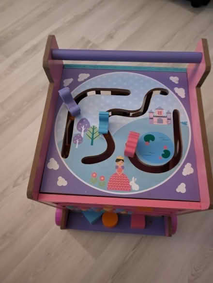 Photo of free Push along activity cube (Lees OL4) #2