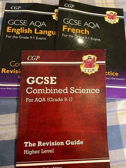 Photo of free GCSE AQA revision guides (BA2) #1