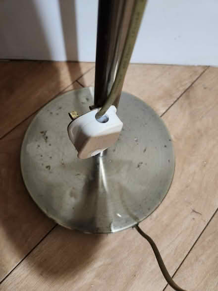 Photo of free floor lamp with adjustable swing arm ampshade (GU14) #3