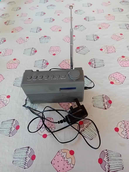 Photo of free Radio (Glenleigh Pk area Bexhill TN39) #1