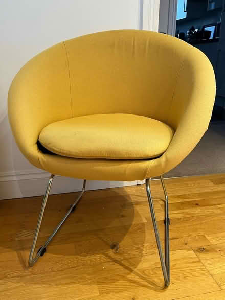 Photo of free Yellow tub chair (Tooting SW17) #1
