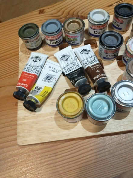 Photo of free Various paints for miniatures (Fleetville) #2
