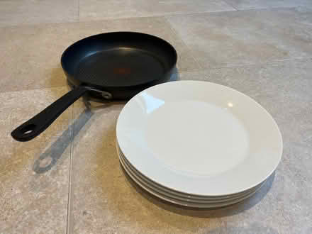 Photo of free 4 dinner plates and frying pan (NE2 Jesmond) #1