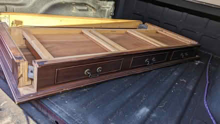 Photo of free Table (Vitoria Park And Finch Area) #1