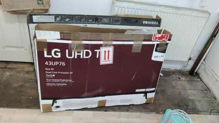Photo of free 43 inch TV box (Croydon CR0) #2
