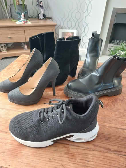 Photo of free Size 5 ladies (DE22 mackworth) #1